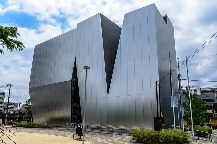 Ryogoku Neighborhood Tour: Sumo, Hokusai and the Sumida River