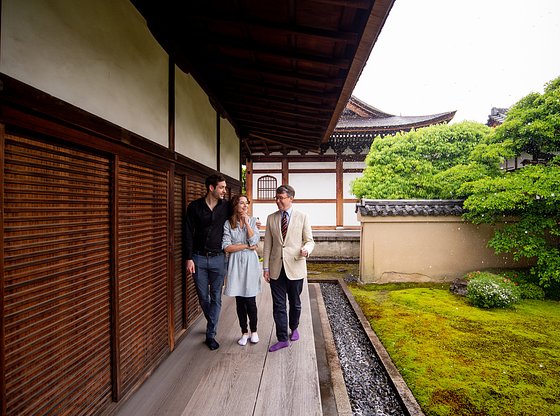 Kyoto Garden Tour: The Golden Pavilion and Ryoan-ji