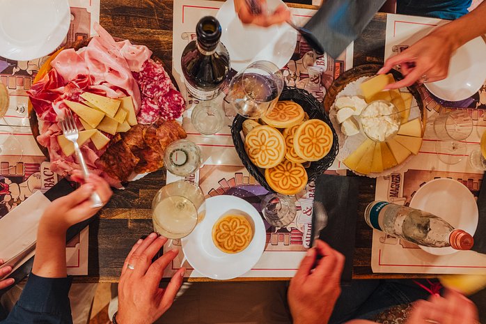 Bologna Food Tour: Tasting Tradition and Culture