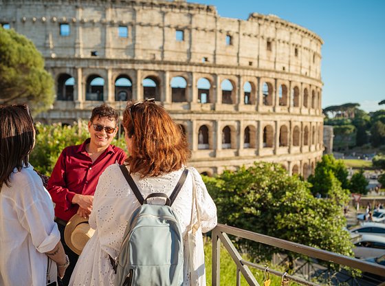 The Signature Colosseum Tour with Roman Forum and Palatine Hill