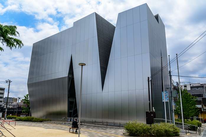 Ryogoku Neighborhood Tour: Sumo, Hokusai and the Sumida River