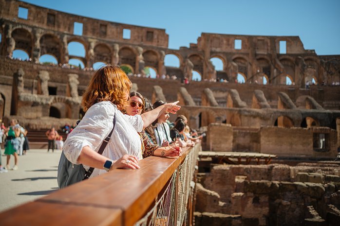 Full Experience Colosseum Tour with Arena Floor and Exclusive SUPER Sites