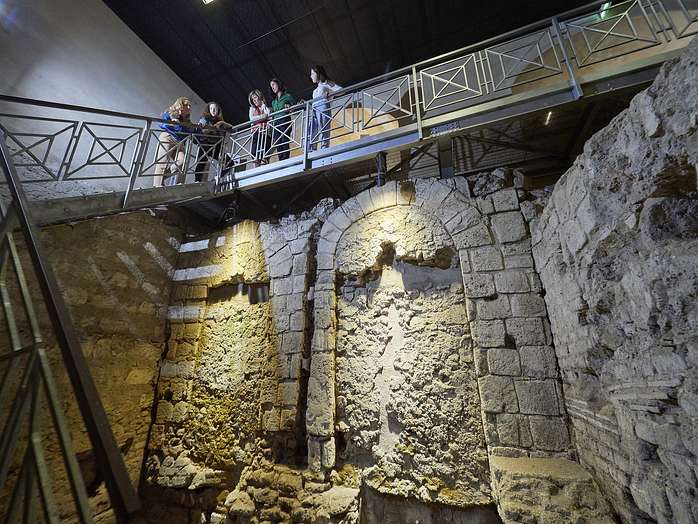 Underground Naples Archaeology Tour with San Lorenzo